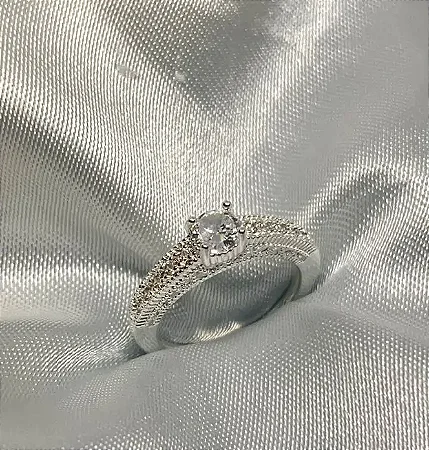 Anel solitário detalhado 16/17