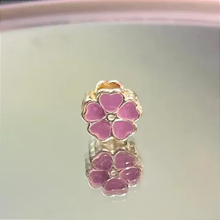 Berloque separador flor lilás banhado a prata