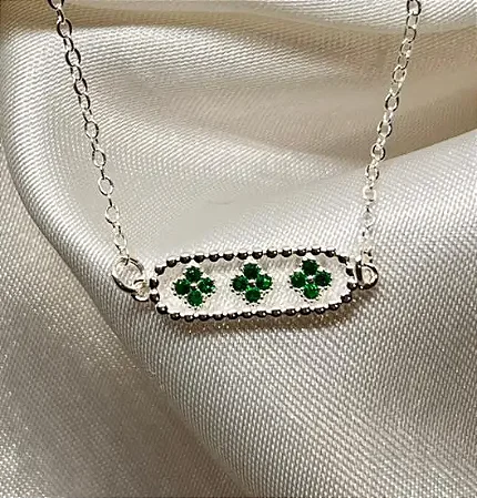 Pulseira placa trevos verde