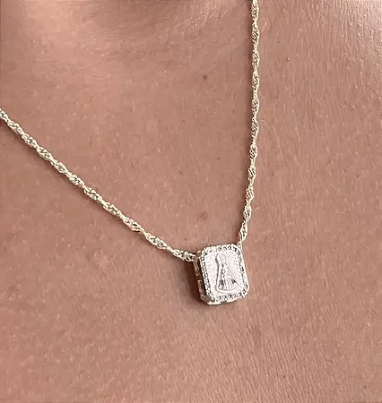 Colar nossa senhora quadrado cravejado