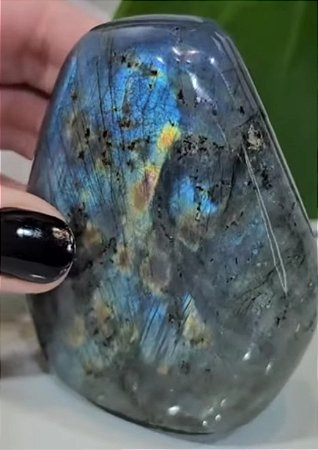 Labradorita Base Serrada - Cristal Místico e Energizante