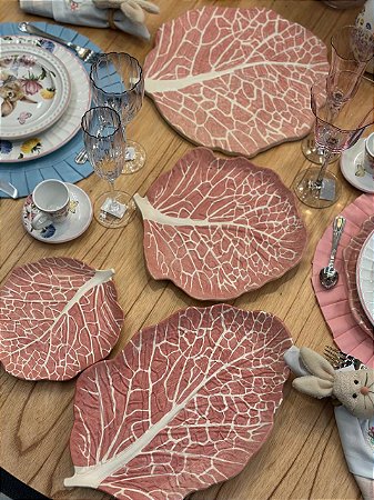 Sousplat Relevado Couve Rosa 33cm