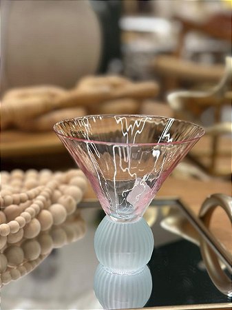 Taça Vidro Rosa Base Azul