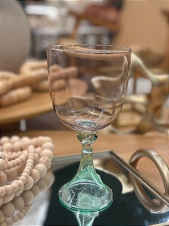 Taça de Vidro Rosa e Verde 360ml