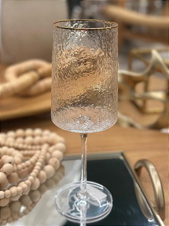 Taça Vinho Cristal Ecológ. Martelado Ouro