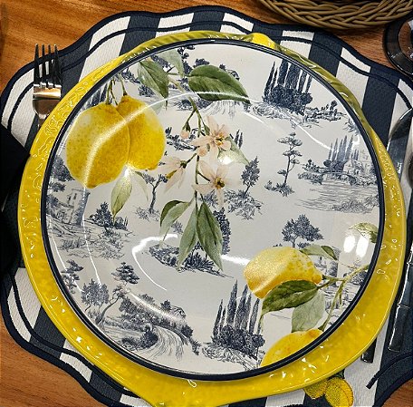 Prato Raso Coup Ana Capri