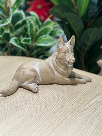 Escultura Pastor Alemão Bege