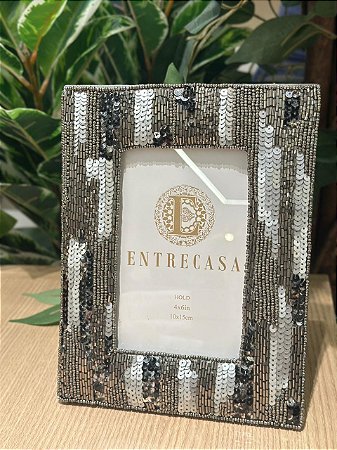 Porta retrato em MDF detalhe em lantejoula 10x15