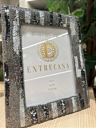 Porta retrato em MDF detalhe em lantejoula 15x20