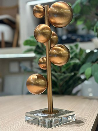Escultura decorativa metal dourado