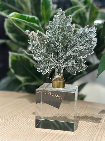 Escultura em cristal e acrílico