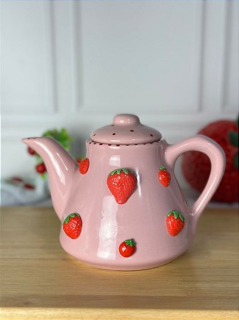 Bule artesanal rosa com morango