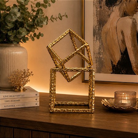 Escultura cubo em metal M