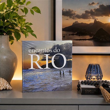 Livro Encantos do Rio- Rios Charms- Praia