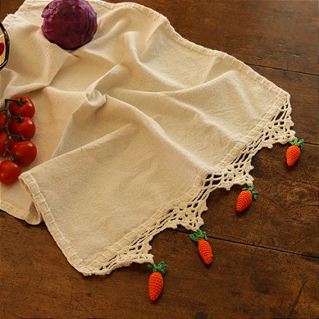 Pano de Copa com Barrado em Crochê e Apliques de Cenoura - Algodão, 40x60cm