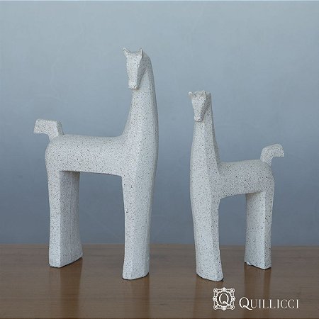 ESCULTURA DE CAVALO EM POLIRRESINA
