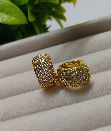 Brinco Argola Clik com Detalhes em Zircônia