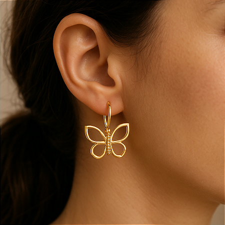 Brinco Borboleta Vazada Dourada Delicada