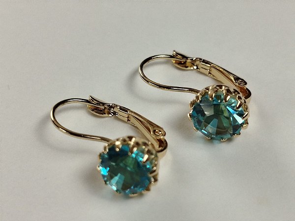 Brinco Delicado Dourado Ametista Verde Radiante