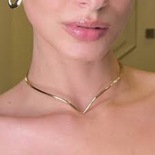 Choker Dourado V Minimalista