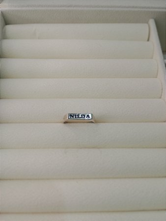 Anel amor de mãe personalizável em ouro 18k