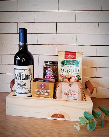 CESTA ENTRE VINHOS E SABORES