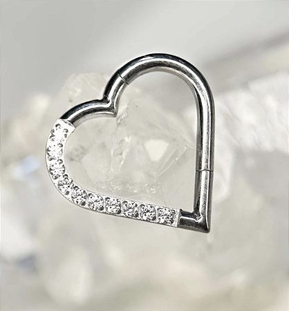 Coração Titânio Cravejado Daith
