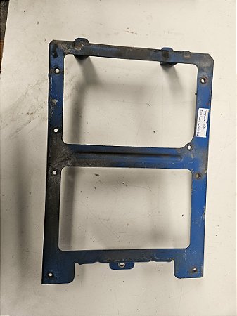 Suporte do paralama Volvo 8189470