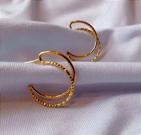 Brinco Argola Vazado Fio Torcido Banhado Ouro 18k Antialergico