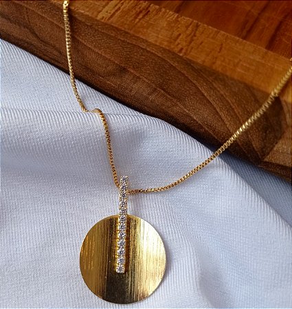 Gargantilha Folha Redonda com Zirconia Banhado Ouro 18k Antialergico
