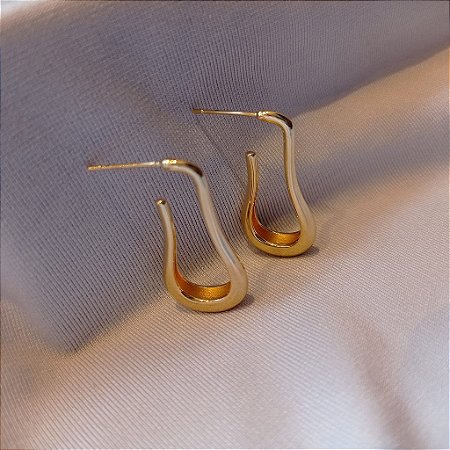 Brinco Argola Oval Lisa Moderna Banhado Ouro 18k Antialergico