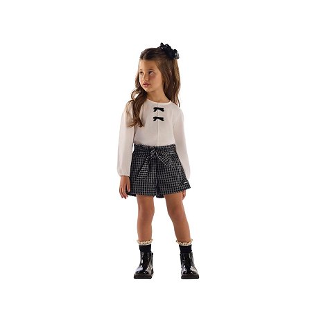 Conjunto Blusa Meia Malha e Short Jacquard Pontilhado Off White