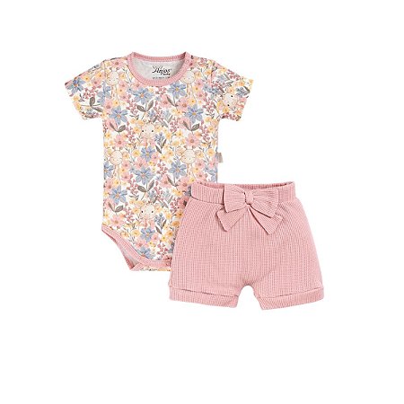 Conjunto Body Manga Curta e Short em Suedine e Malha Tricot