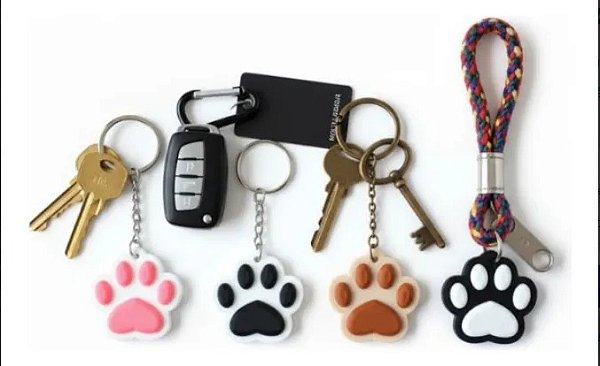 Kit 50 Chaveiros de Patinhas Coloridas para Brindes