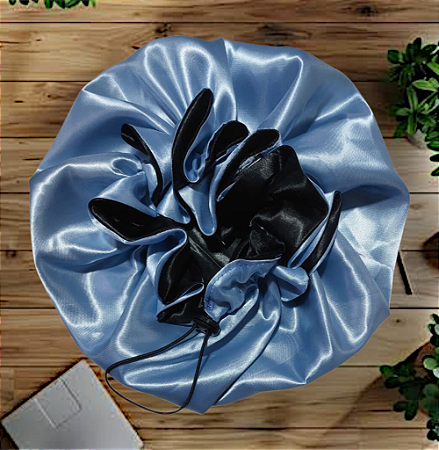 Touca de Cetim | Azul Bebê + Preto