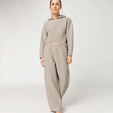 Moletom com capuz texturizado feminino Porsche (Kalahari) - Yoga Capsule