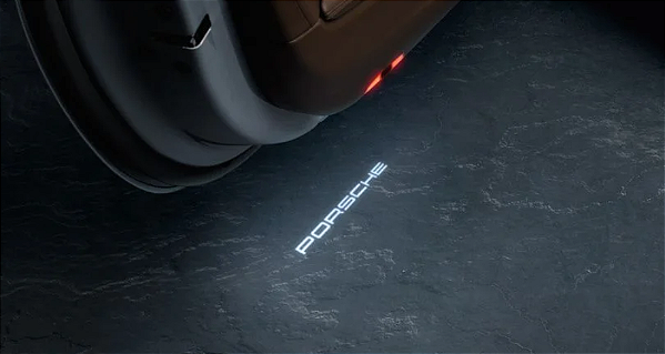 Projetores da porta LED com logótipo "PORSCHE"