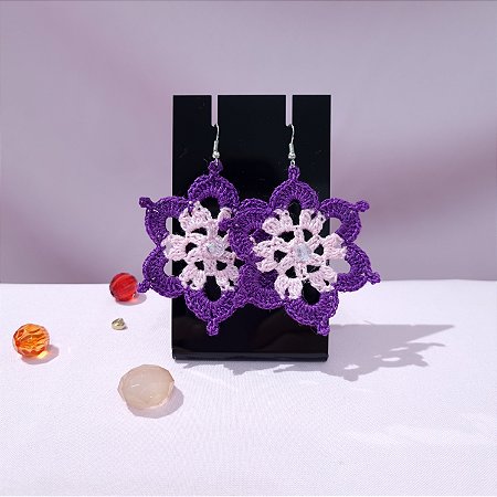 Brinco Flor de crochê roxo e rosa
