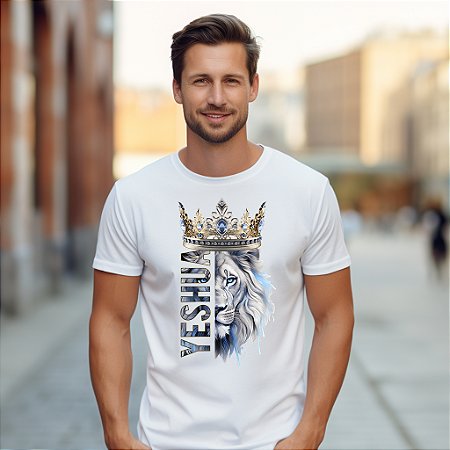 Camiseta Gospel Yeshua Masculina em Algodão | Camiseta Cristã com Estampa de Leão e Coroa – Duo&Co.