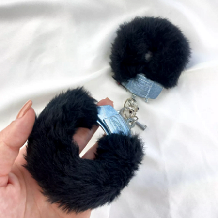 Algema Presos no Prazer