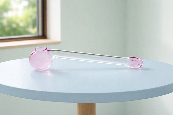 Oil pipe de 11cm, furo de 8mm, cabeça tipo gota de 20mm aprox, bico chato