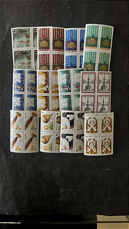24 Quadras de Selos Comemorativos do Brasil - 1979 - Mint (247)