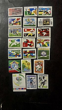 21 Selos Comemorativos do Brasil - Tematicos - Futebol - Mint - ref.710