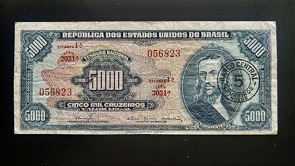 Cédula do Brasil - Cinco Mil cruzeiros - carimbo 5 Cruzeiros Novos - Mbc/Sob - ref.942
