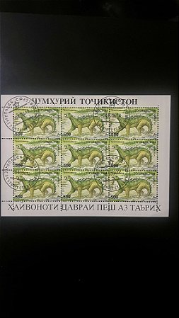 Mini Folha de Selos do Tadjiquistão - Temática Dinossauros - ref.952