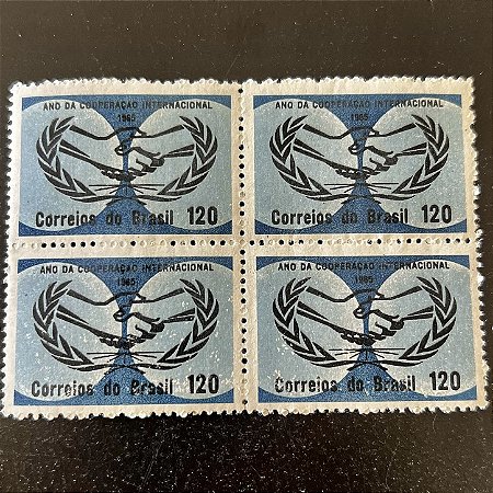 Quadra de Selos Comemorativos do Brasil - Ano da Cooperação Internacional - 1965 - Novo - ref.2572