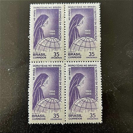 Quadra de Selos Comemorativos do Brasil - Centenário da Congregação das Irmãs Doroteias no Brasil - 1966 - Novo - ref.2576