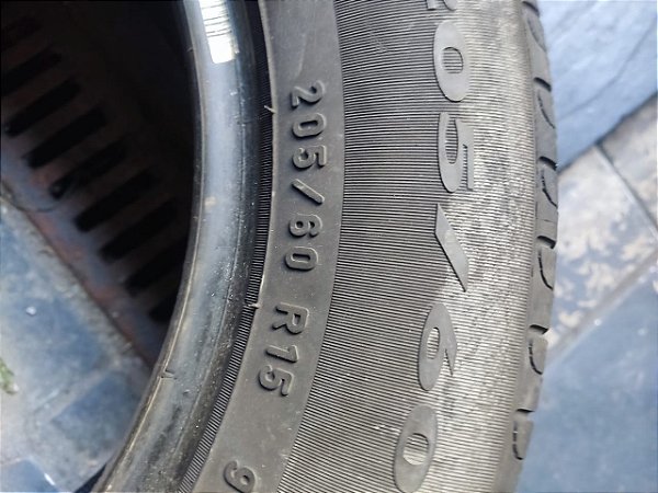 Pneu 205/50 17 o par Michelin seminovos sem consertos r$ 300 o par