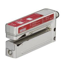 50143058 (GSU 14D/4D.3-S12) | Leuze | Sensor Garfo Ultrassônico Universal Abertura 4mm Detecção Emendas M12