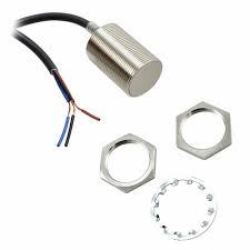 E2E-X10E1 | Omron | Sensor Indutivo M18 Faceado 8mm PNP NO Conector M12